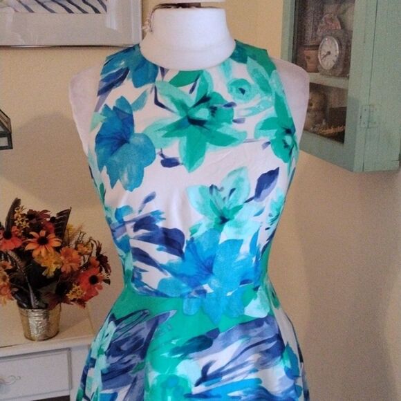 Donna Morgan Fit and Flare Dress - Picture 3 of 13